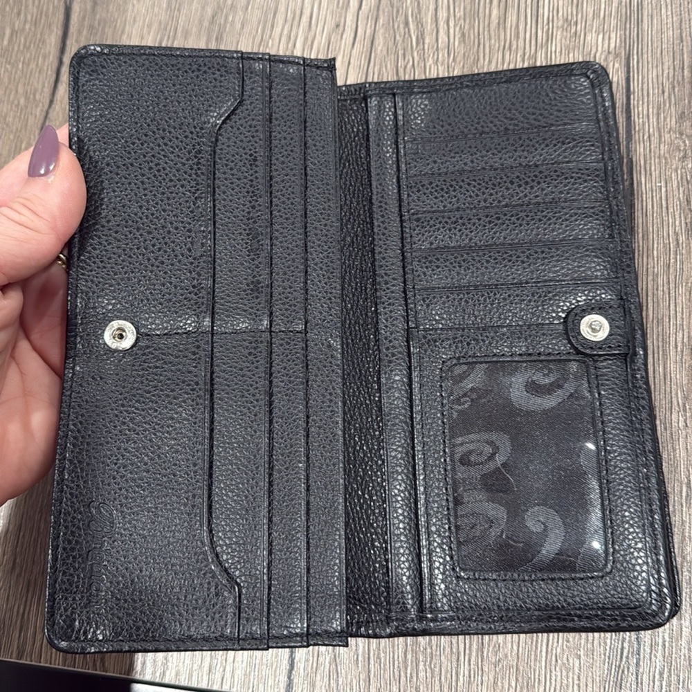 *Incredible Condition* Brighton Interlock Wallet - image 3